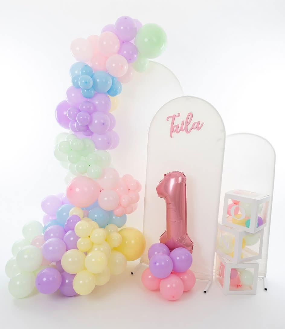 Event styling with balloon garland and table decor